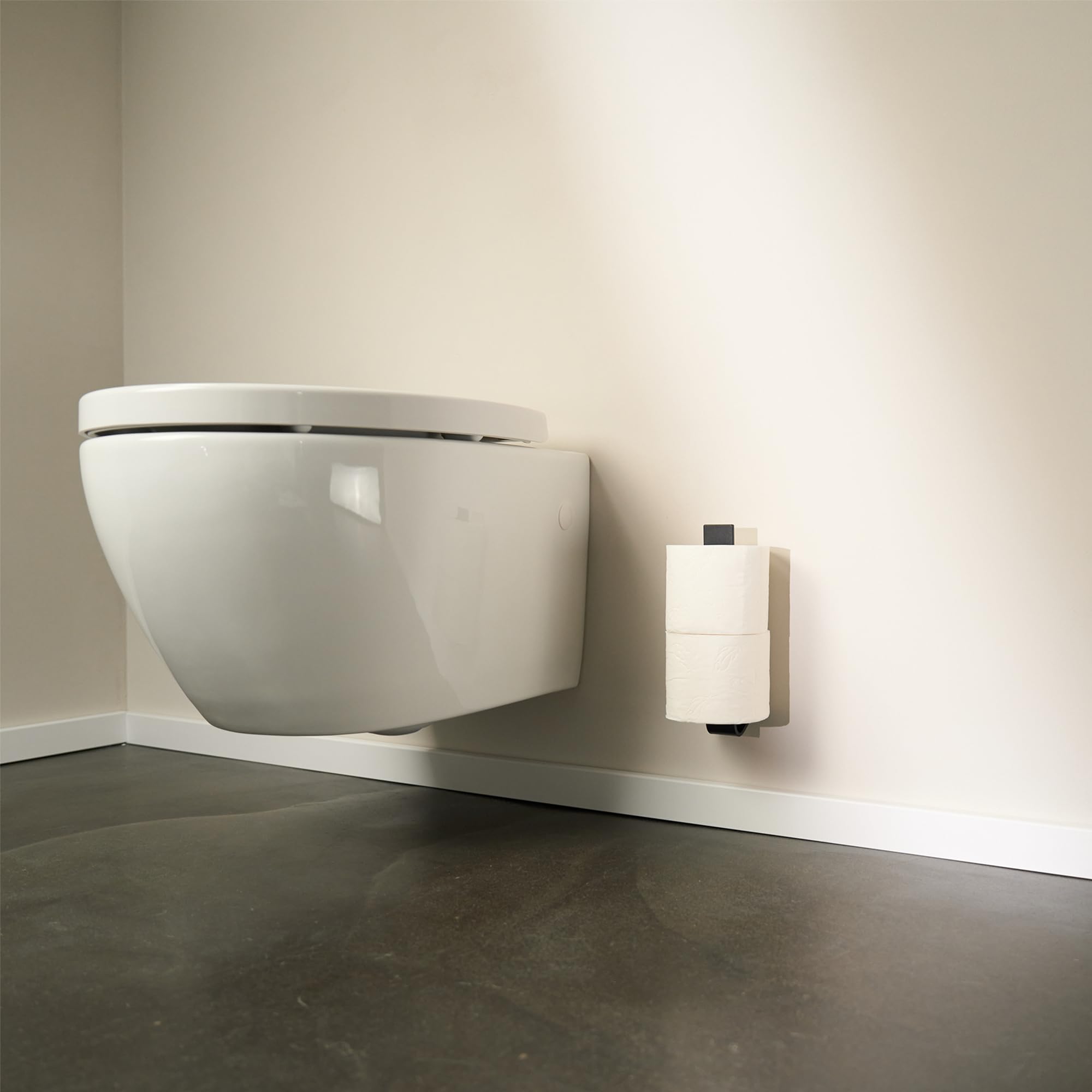 designfabrik-hamburg-badezimmer-ersatzrollenhalter-schwarz-ohne-bohren image 5
