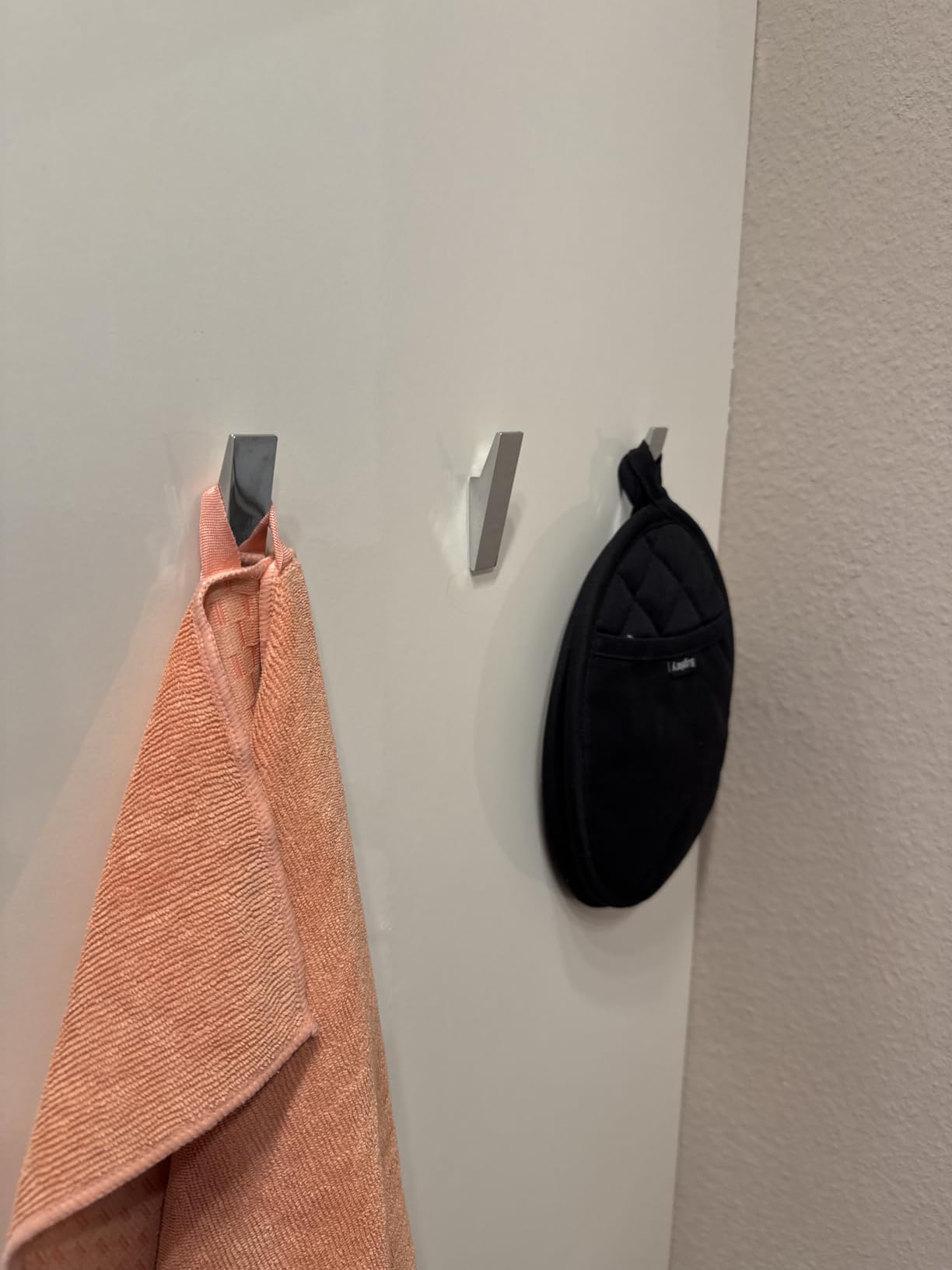 Hält auf Glas